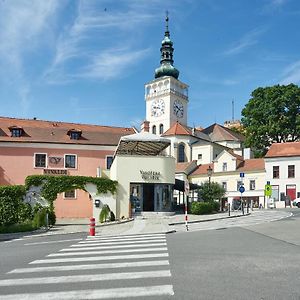 Vivaldi Apartments